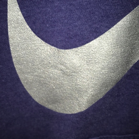 Purple NIKE hoodie - Picture 3 of 3